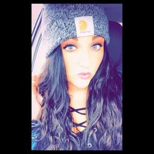 Meet your Posher, Dana